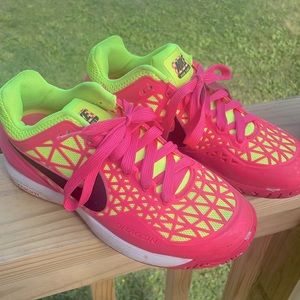 Nike Zoom Cage 2. Neon pink & yellow.